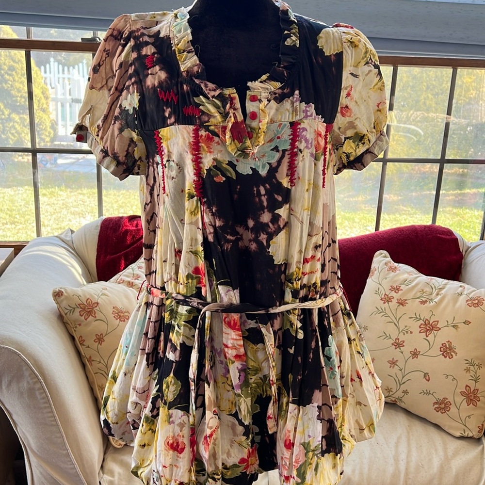 Zahra Saeed dress M